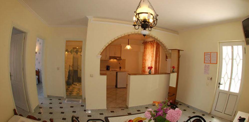 Stevens On The Hill Hotel Agios Gordios (Corfu)